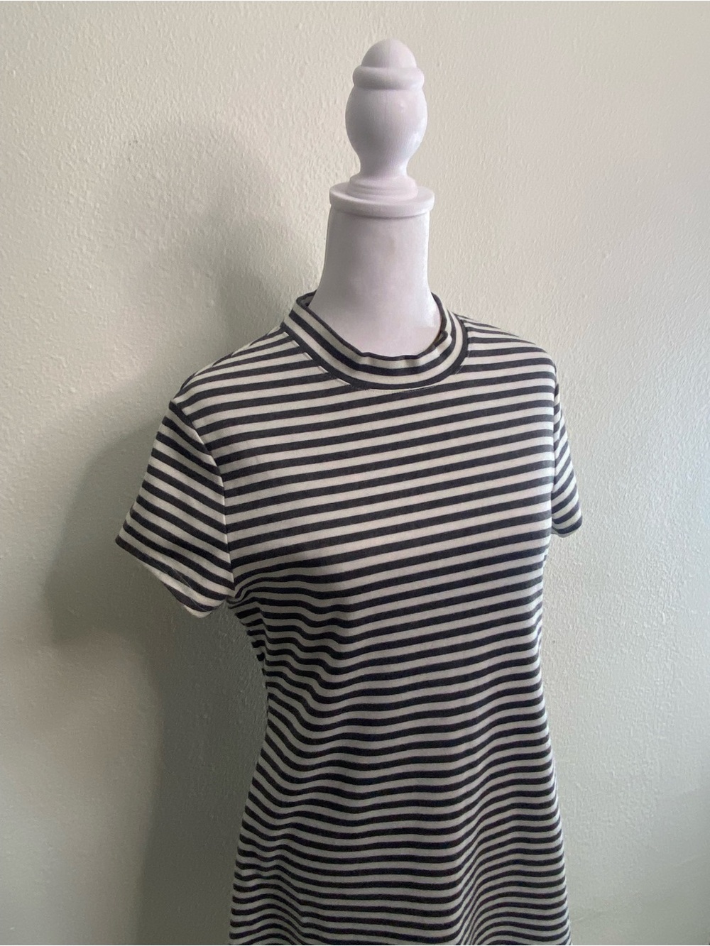 Free People FP Beach A-Line Dress M Mock Neck White Gray Striped Coastal Preppy - Picture 2 of 11